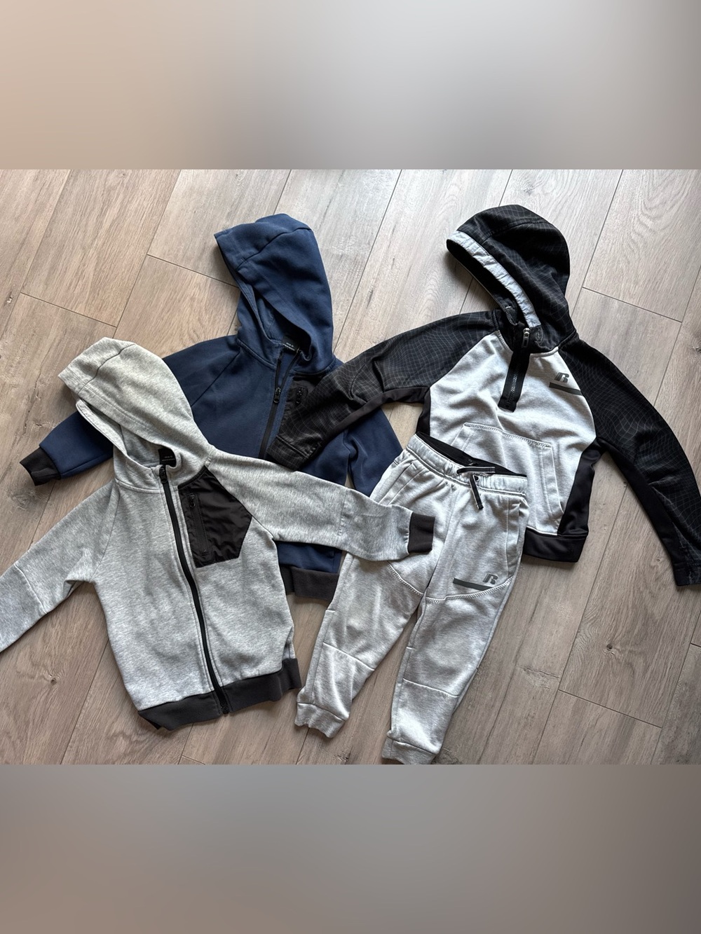Boys XS 4-5 Bundle of 4 Russell Athletic Gray & Navy Sweatpants + Hoodies Set